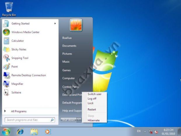 Màn hình Desktop và Start Menu của Windows 7